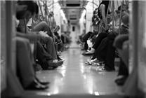 上海男子5元賣地鐵座位事件真相大白！系自編自演 為推廣小紅書帳號