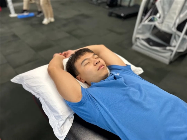 千萬別再用這個姿勢睡覺！當(dāng)心把你的身體全毀了
