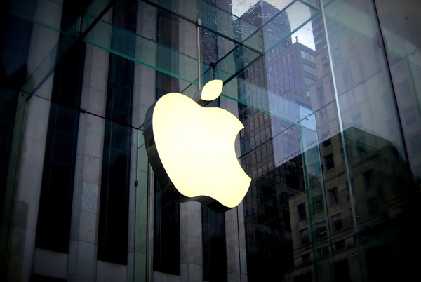 分析師罕見降低蘋果評級至賣出！iPhone需求疲軟、AI變現(xiàn)能力不明