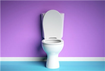 打賭喝馬桶水給1萬事后反悔起訴索回：酒后行為、純屬娛樂