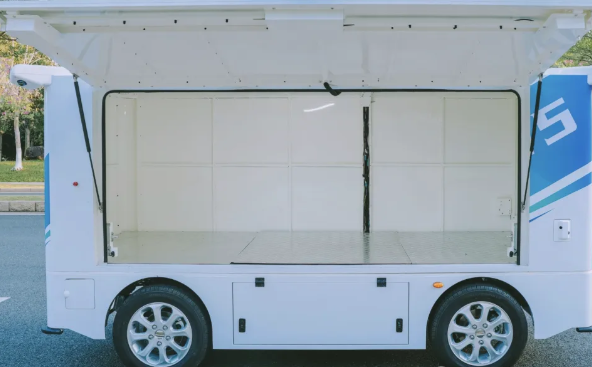 文遠(yuǎn)知行發(fā)布無人物流車Robovan W5：L4級無人駕駛、續(xù)航達(dá)220km