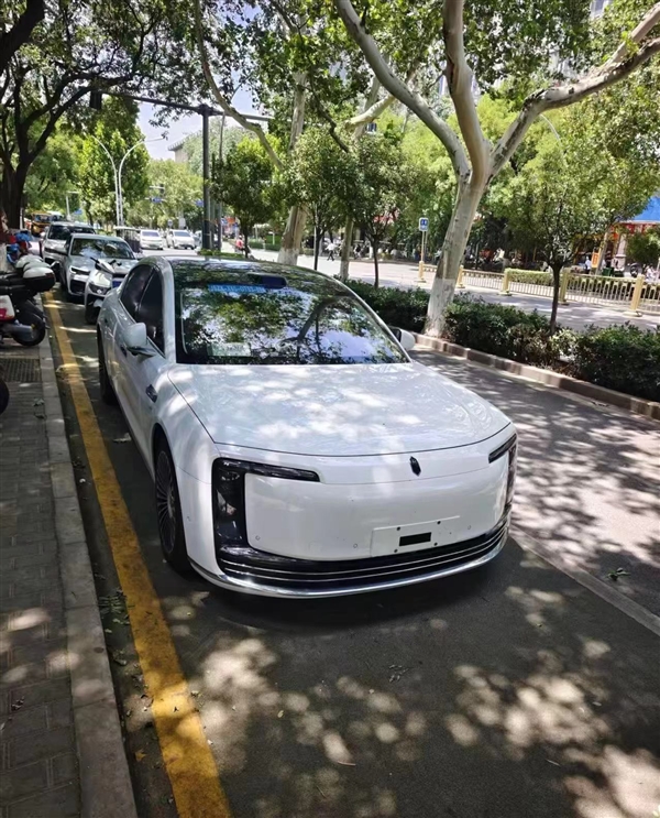 能與勞斯萊斯比高低！尊界S800純白實車曝光：本周上市